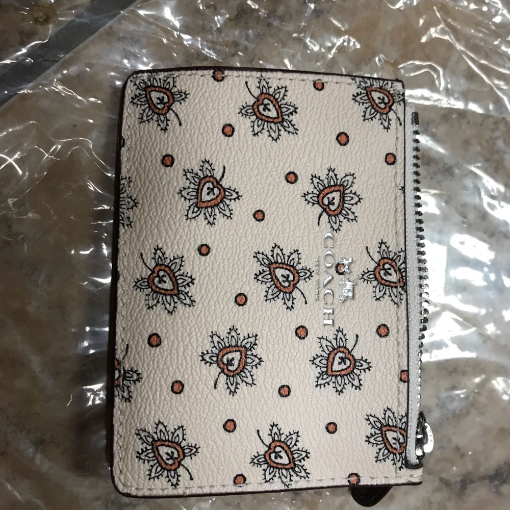 Coach Id and credit card holder